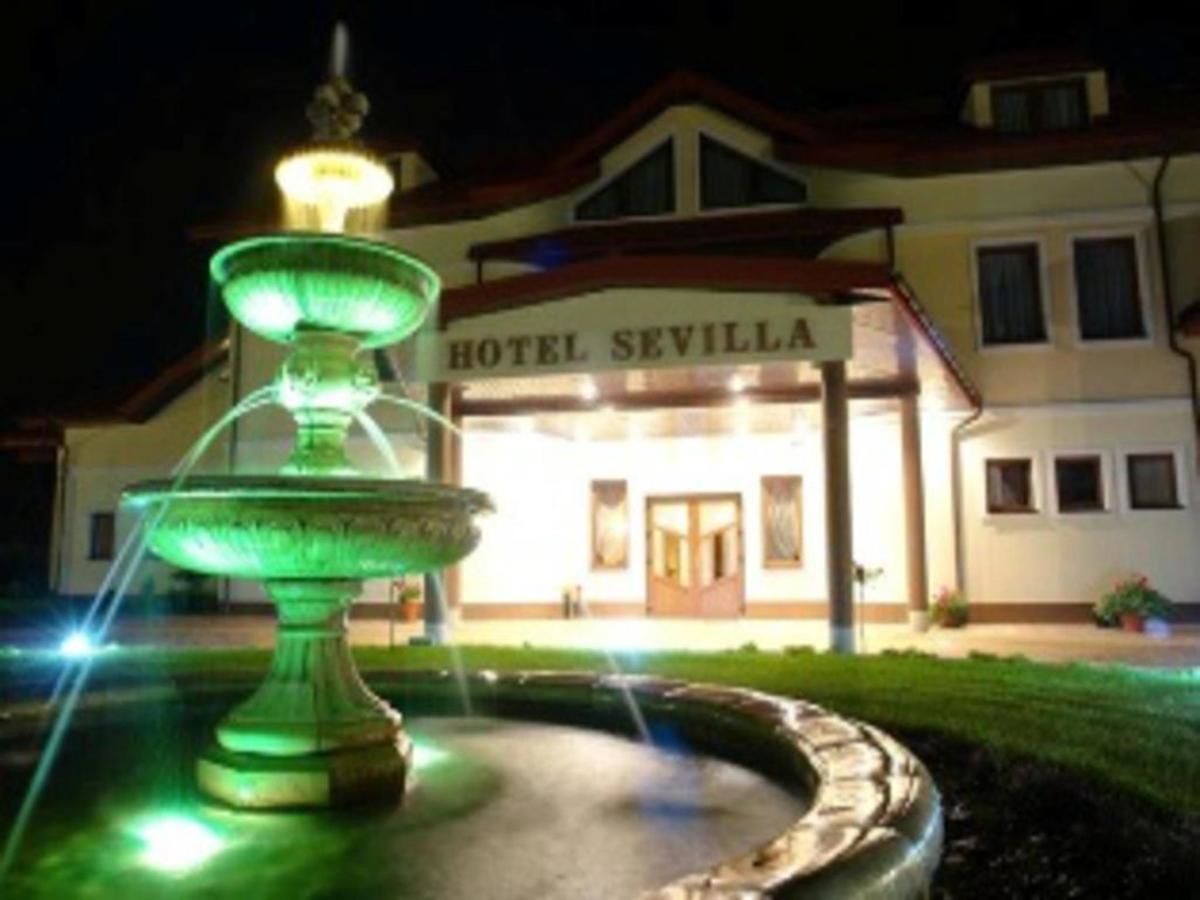 Отель Hotel Sevilla Рава-Мазовецкая-18